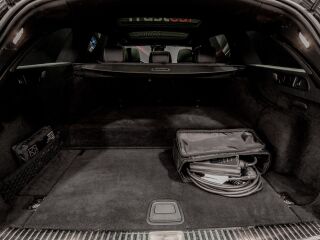 Mercedes-Benz E 300 de AMG 2.0 143kW