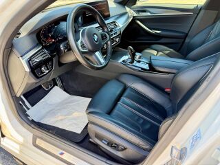 BMW 540 xDrive Touring M-Sport 3.0 250кВ