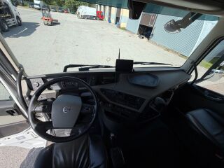 Volvo FH 500 6X2 EURO6 + BDF 20Ft 375kW