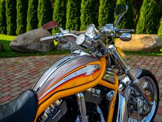 Harley-Davidson VRSCSE2 Screamin' Eagle CVO V-Rod 92kW