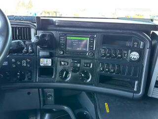 Scania R450 8x2*6 331kW