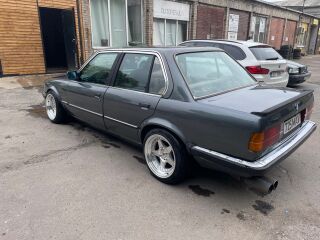 BMW 325 3.0 300kW