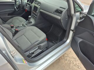 Volkswagen Golf 1.6 77kW