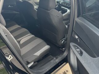Peugeot 5008 1.5 96kW