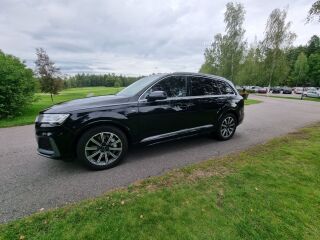 Audi Q7 55 TFSI e 3.0 250кВ