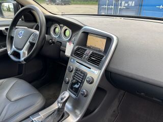 Volvo XC60 Momentum 2.0 R5 D3 100kW