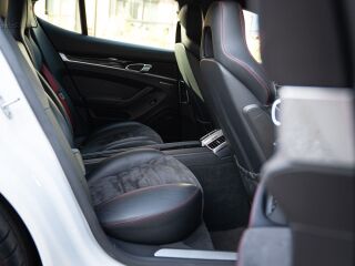 Porsche Panamera GTS 4.8 316кВ