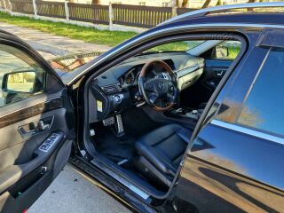 Mercedes-Benz E 300 3.5 V6 225kW