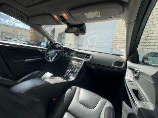 Volvo V60 2.4 158kW