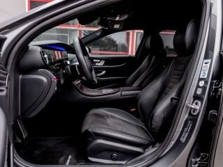 Mercedes-Benz E 300 de 4-Matic AMG-Line Night Package 2.0 225кВ