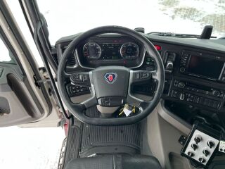 Scania G 370 6x2/4 272kW