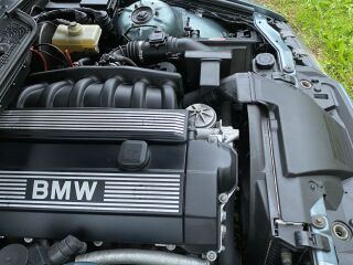BMW 320 2.0 R6 110kW