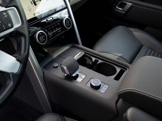 Land Rover Discovery R-DYNAMIC 3.0 183kW