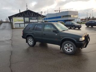 Opel Frontera 2.5 85kW
