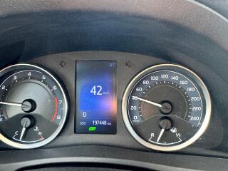 Toyota Corolla Active Plus 1.6 97кВ