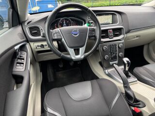 Volvo V40 SUMMUM 2.0 D4 140kW