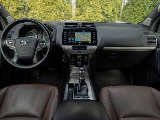 Toyota Land Cruiser Premium N1 2.8 150кВ