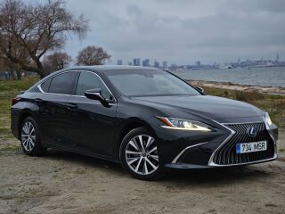 Lexus ES 300h 2.5 131kW