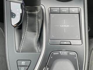 Lexus UX 250h 2.0 112кВ