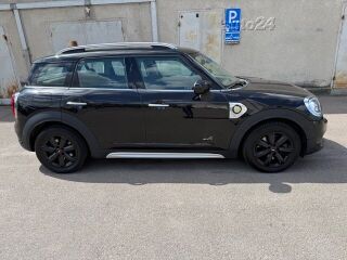 MINI Countryman Cooper SE All4 1.5 100кВ