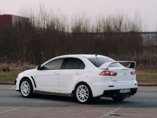 Mitsubishi Lancer Evolution 2.0 217kW