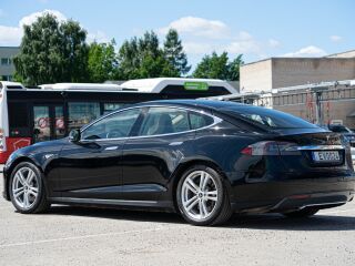 Tesla Model S 85D 270kW 270кВ