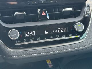 Toyota Corolla Active Plus + Comfort pakett 1.8 72kW