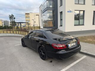 Mercedes-Benz E 220 2.1 125kW