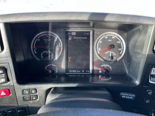 Scania P360 6x2*4 265kW