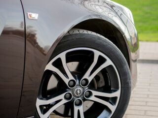 Opel Insignia Sports Tourer SW 2.0 125кВ