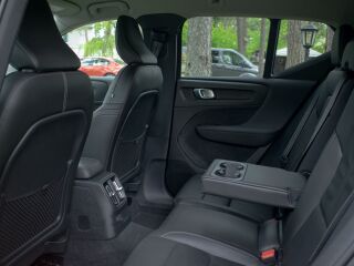 Volvo XC40 DARK Plus RECHARGE Intelli PRO Wntr 1.5 T5 PHEV Plug-In MY2023 192kW