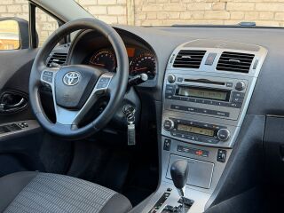 Toyota Avensis Linea Sol Style 2.0 Valvematic 112кВ