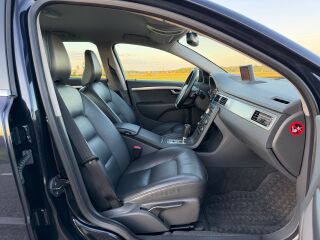 Volvo V70 Momentum 2.4 R5 D5 129кВ