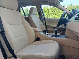 BMW 325 3.0 R6 145kW