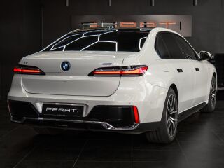 BMW i7 eDrive50 M Sport pakett 250kW