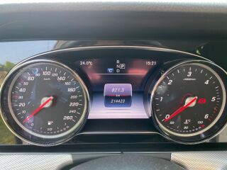 Mercedes-Benz E 220 2.0 143kW