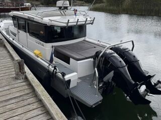 Axopar Axopar 37 XC Cross Cabin with 2 x Mercury