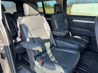 Peugeot Traveller L3 VIP BlueHDi 180 AT6 2.0 130kW