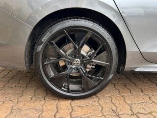 Volkswagen Passat R-Line 4Motion 2.0 TDI 142кВ