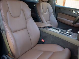 Volvo XC60 AWD Inscription Intelli Safe PRO Wntr 2.0 B5 MHEV Kerghübriid 184kW