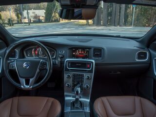 Volvo V60 SUMMUM POLESTAR AWD TWIN ENGINE PLUG IN HYBRID 2.4 D6 POLESTAR 162kW