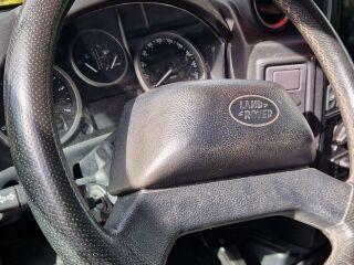 Land Rover Defender 2.4 90kW