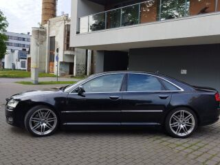 Audi A8 4.2 257kW
