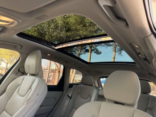 Volvo XC60 AWD Luxury Inscription FaceLift MY23 2.0 T8 Twin-Engine PLUG-IN-HYBRID LONG RANGE 335kW