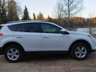 Toyota RAV4 2.2 110kW