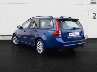 Volvo V50 Momentum Facelift 2.4 D5 132кВ