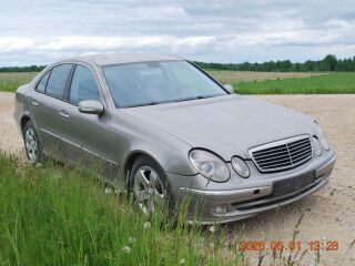 Mercedes-Benz E 240 4matic 2.6 v6 130kW