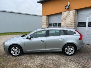 Volvo V60 Polestar SUMMUM AWD 2.4 D6 TWIN ENGINE PLUG IN HYBRID 158kW