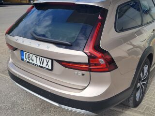 Volvo V90 Cross Country AWD H&K BRIGHT PLUS B5 KERS Mild 2.0 183kW