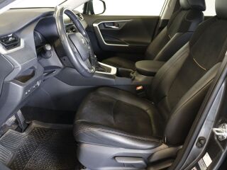 Toyota RAV4 Luxury Plus Technology Pakett 131kW